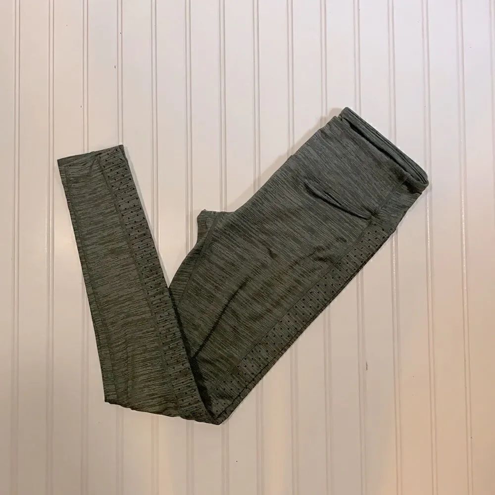 Mondetta olive green mesh workout leggings